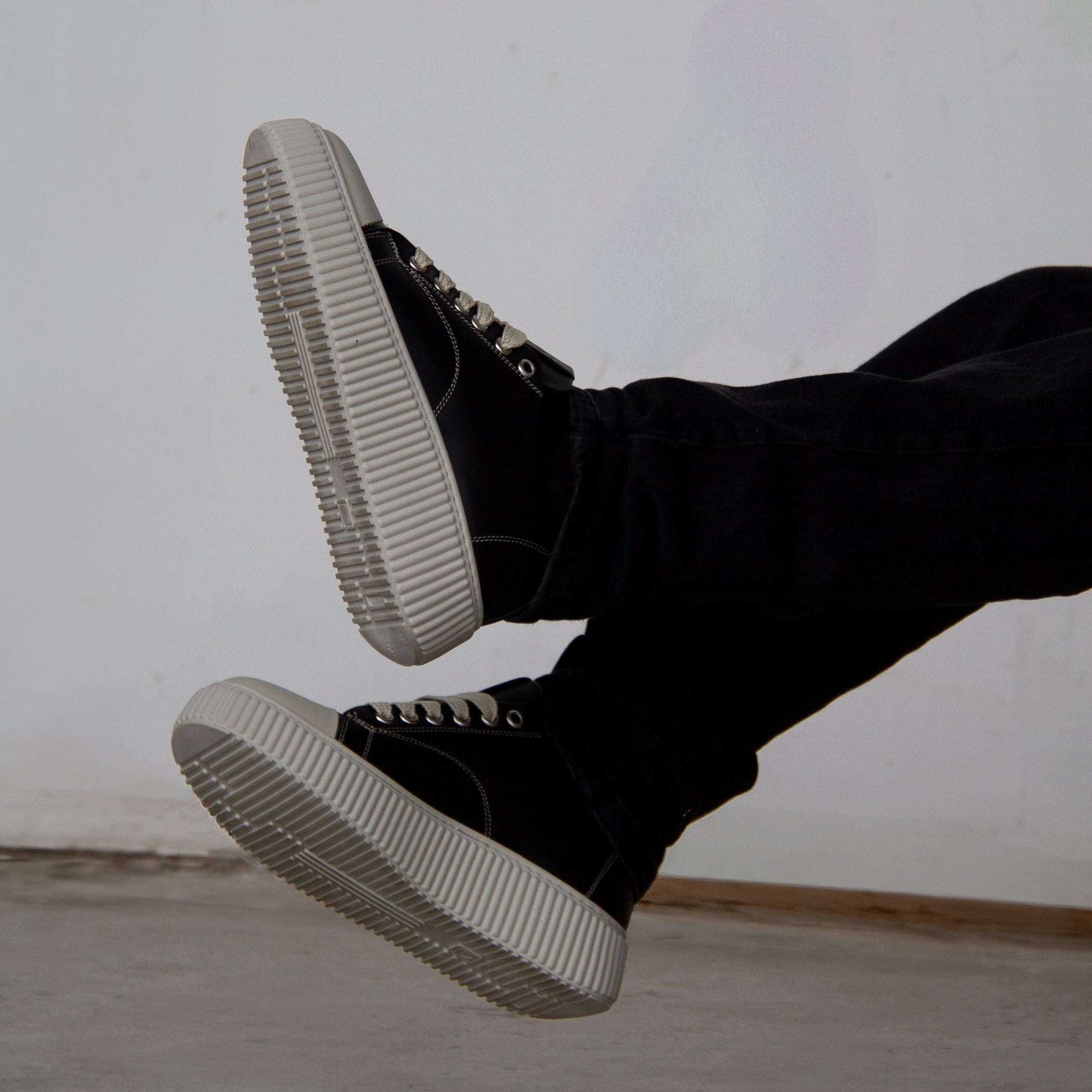 VAPOR SNEAKERS - BLACK/BEIGE