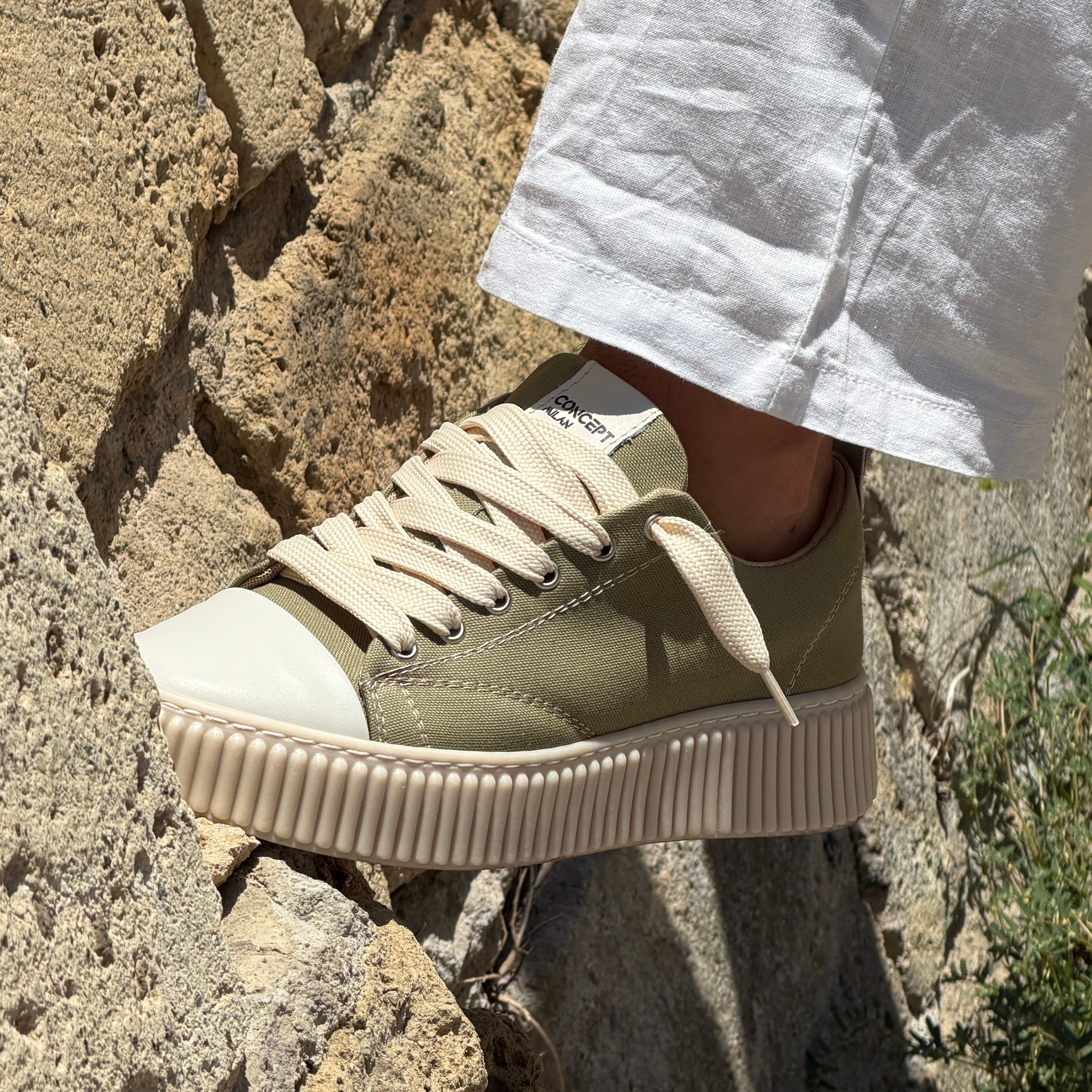 VAPOR 2.0 SVART CANVAS